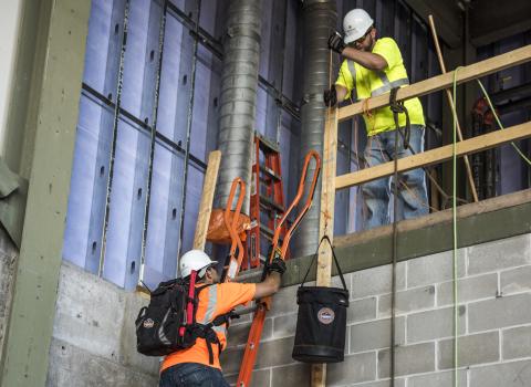 Hoist bucket being lifted