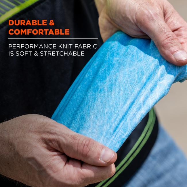 Durable and comfortable: performance knit fabric is soft and stretchable.