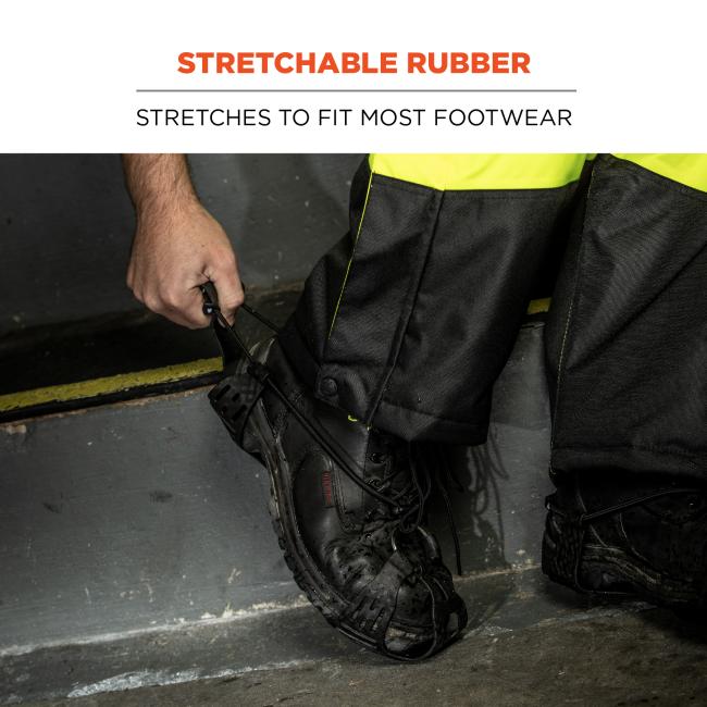 Adjustable cord: Cinches tight for a secure fit