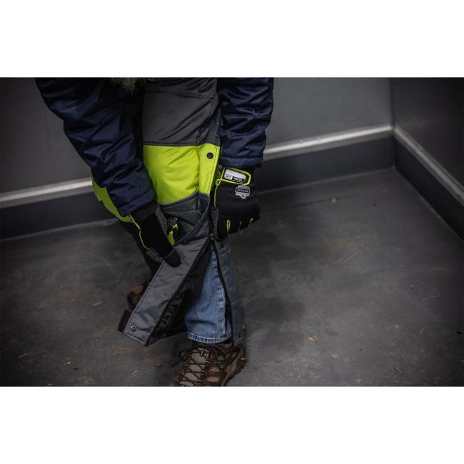 Leg zipper of 6475 insulated freezer coveralls