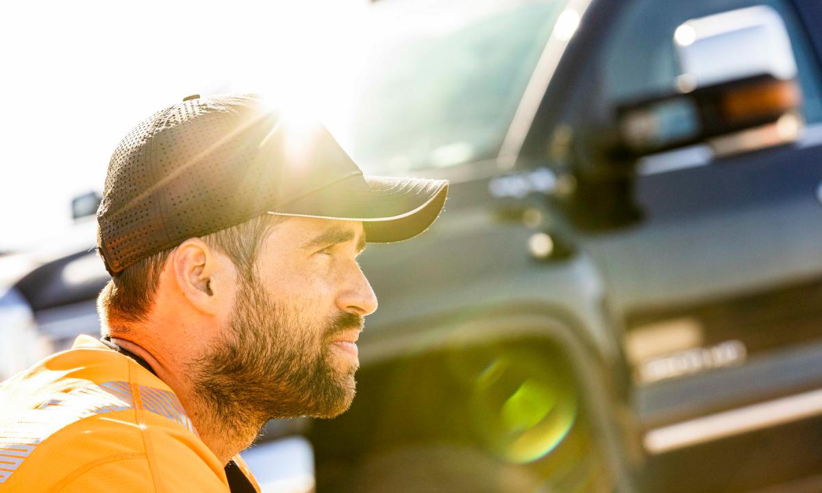 man wearing cooling hat